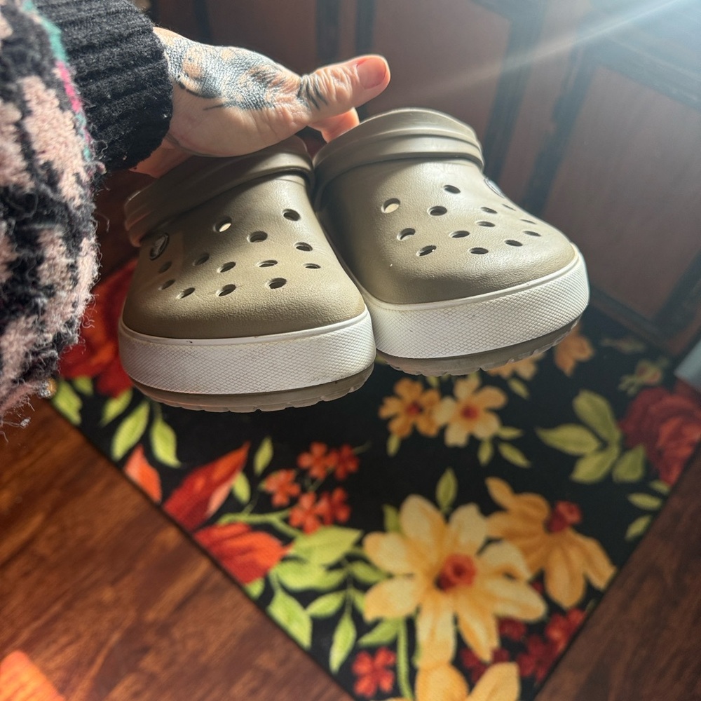 CROCS Tan Sandals - Picture 5 of 5